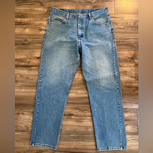 Wrangler Jean - 38x32 - Relaxed Fit